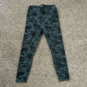 Fabletics Powerhold Leggings - Women’s Size M